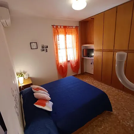 Oda ve Kahvaltı Lo Zizzolo- Marina di Campo